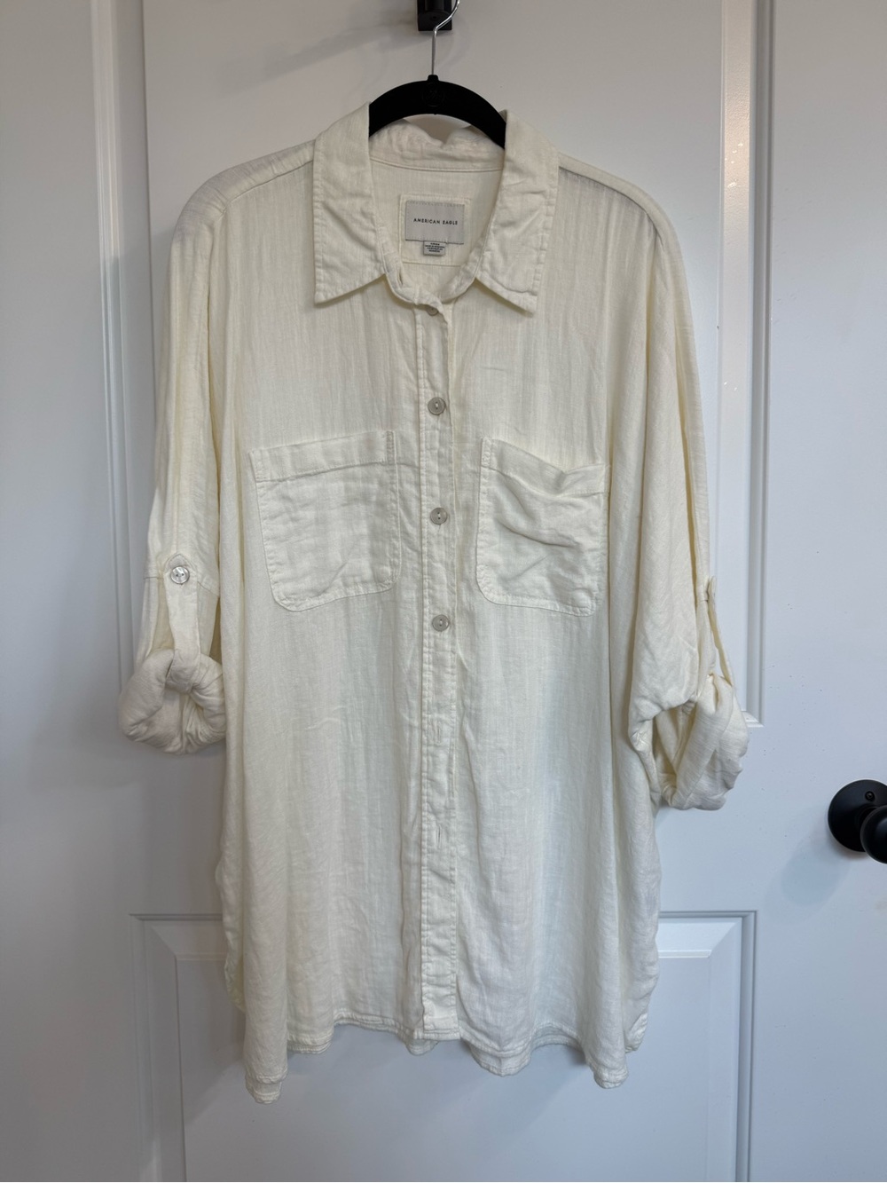 American Eagle Outfitters White Button-Up Shirt